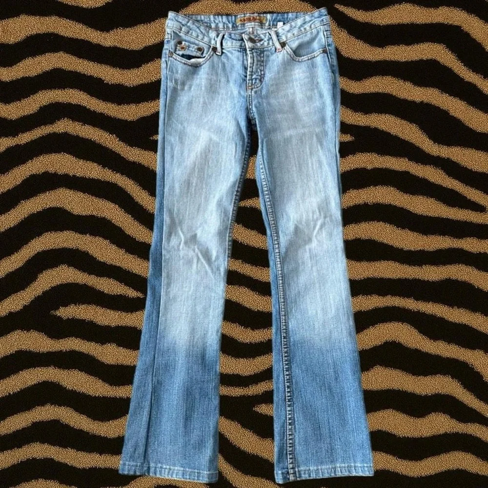 Authentic Paris Blues Light Wash Mid Rise Flare Jeans – Size 3 - Picture 2 of 8